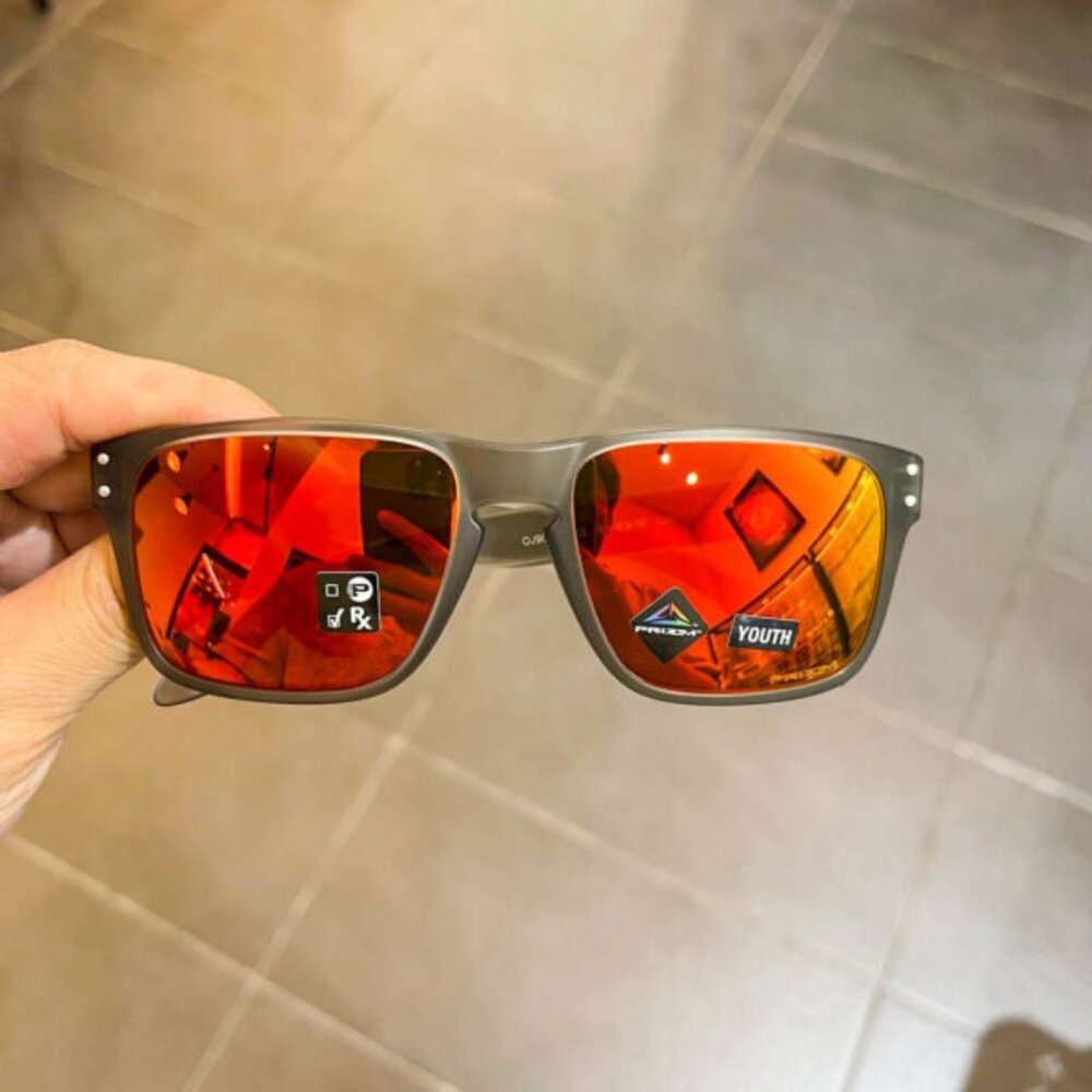 Oakley Holbrook XS Matte Grey Ink / Prizm Ruby (53)